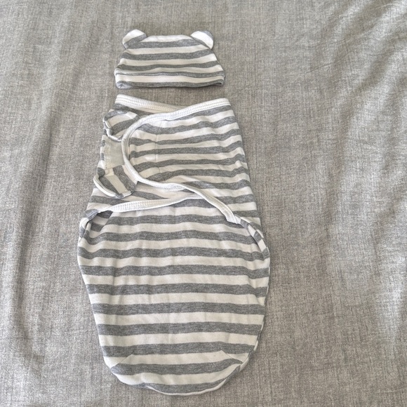 Adorable Baby Swaddle and Hat Set (8 ct) - Picture 3 of 3